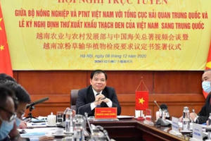 Bộ trưởng đích thân chào bán chanh leo, khoai lang... sang Trung Quốc