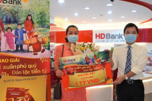 Cùng HDBank "Vui Tết sum vầy - Đong đầy tiền tỷ" Cùng HDBank "Vui Tết sum vầy - Đong đầy tiền tỷ"