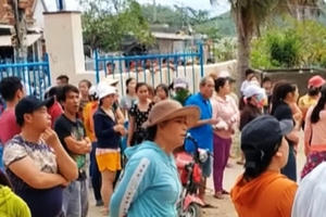 Cô giáo trường tiểu học vác dao chém đồng nghiệp ngay tại trường