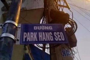 Tháo bảng tên đường 'Park Hang Seo' dân tự gắn ở TP.HCM