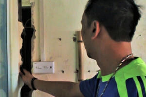 Bản tin Bất động sản Plus: Thi công Dự án cống hóa mương Đồng Bông khiến nhà dân có nguy cơ đổ sập