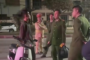 Xử lý nghiêm đối tượng liều lĩnh giật và xé phiếu đo nồng độ cồn