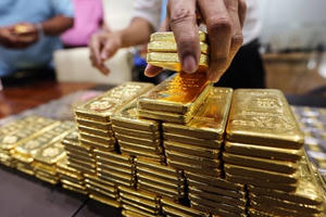 Giá vàng hôm nay 08/12: Giảm sâu 50.000 - 70.000 đồng/lượng Giá vàng hôm nay 08/12: Giảm sâu 50.000 - 70.000 đồng/lượng