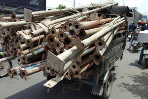 Chở hàng kiểu "giết người" ở TP HCM