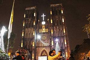 Đi qua những mùa Noel Đi qua những mùa Noel