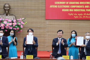 Nghệ An trao giấy chứng nhận đăng ký đầu tư cho dự án 200 triệu USD