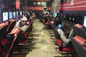 Người chơi ngoài quán net quá giờ quy định có bị xử phạt không?