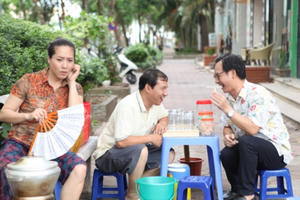 Sau "Sống chung với mẹ chồng", khán giả sẽ được "phì cười" với "Những người nhiều chuyện"