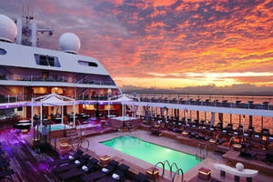 Giới siêu giàu tránh dịch, dư luận dậy sóng