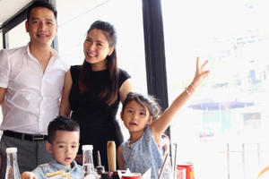 Con gái lớn của ca sĩ Ngọc Hiền luôn nhường nhịn em trai bị tự kỷ