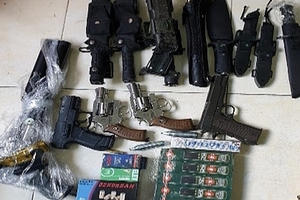 Hà Nội: Thực hiện đợt cao điểm vận động giao nộp vũ khí, vật liệu nổ, công cụ hỗ trợ