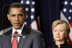 Tổng thống Obama vẫn dùng "autocue" khi phát biểu Tổng thống Obama vẫn dùng "autocue" khi phát biểu