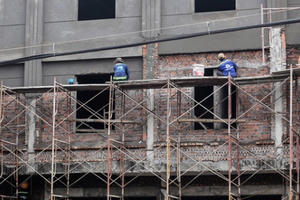 Ám ảnh mưu sinh với nghề treo mình trên giàn giáo cheo leo