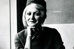 Máy bay rơi từ độ cao 10.000 m, nữ tiếp viên thoát chết thần kỳ