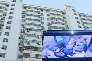 Thang máy rơi tự do ở chung cư B10A Nam Trung Yên, nhiều người bị thương