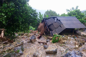 Gần 80 người chết và mất tích trong mưa lũ