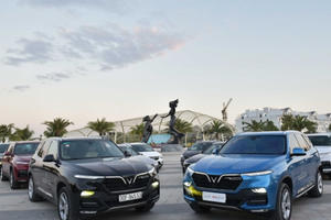 Gần 100 xe VinFast khởi động hành trình chinh phục địa đầu Tổ quốc