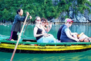 Việt Nam lần đầu đón 10 triệu khách Quốc tế