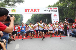 Toyota Việt Nam đồng hành cùng Giải chạy tiếp sức Kizuna Ekiden 2018