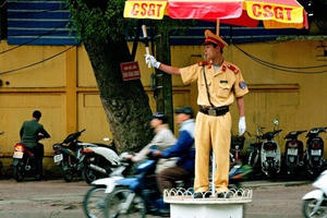 CSGT “bụng to” sẽ được điều chuyển vị trí công tác