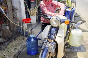 Bình Định: Hàng ngàn hộ dân "chết khát" dù sống cạnh Nhà máy nước xã Mỹ Chánh Bình Định: Hàng ngàn hộ dân "chết khát" dù sống cạnh Nhà máy nước xã Mỹ Chánh