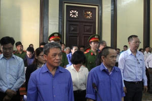 Xét xử đại án TrustBank 6.000 tỷ: Phương Trang tặng xe Maybach cho bà Hứa Thị Phấn?