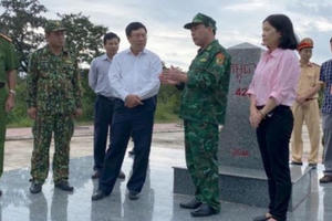 Tiếp tục thực hiện tốt công tác đối ngoại biên phòng Tiếp tục thực hiện tốt công tác đối ngoại biên phòng