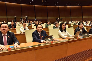 Khai mạc QH: Quyết định một số nhân sự, tranh luận qua đường dây nóng