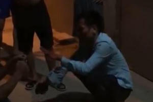 Hà Nội: Mò đến khu trọ để hiếp dâm sinh viên nữ, nam thanh niên bị đánh "thừa sống thiếu chết"