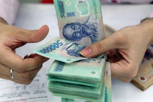 Tăng lương công chức thêm 90.000 đồng/tháng từ 1/7