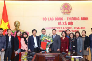 Bộ Lao động Thương binh và Xã hội công bố và trao Quyết định về công tác cán bộ