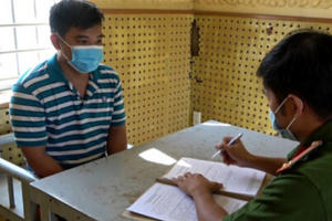 Dọa tung "clip" nóng lên mạng xã hội để tống tiền người yêu cũ