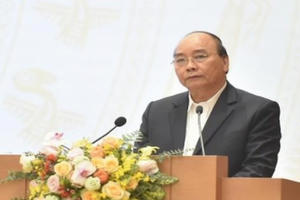 Thủ tướng Nguyễn Xuân Phúc: "Giảm nghèo không chỉ bằng trí tuệ mà cả trái tim“