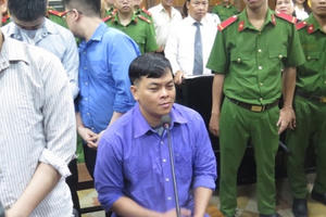 Sử dụng trái phép chất ma túy, Phúc XO lĩnh án 12 năm tù