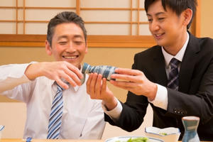 Bảo vệ đại tràng cho người hay uống rượu bia theo cách của người Nhật