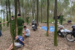 Bắc Giang: Bất chấp dịch covid -19, 6 đối tượng "rủ nhau" lên núi đánh bạc