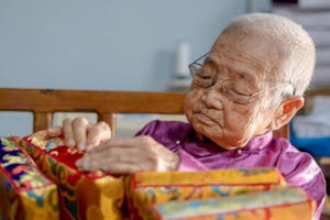 Vị Công Tôn Nữ cuối cùng của triều Nguyễn lưu truyền nghề làm gối dựa cung đình