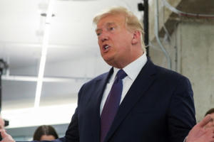 Chiến dịch tranh cử của Tổng thống Trump muốn kiện kết quả bầu cử ở Pennsylvania và Michigan