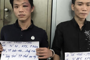 Bắt nhóm đối tượng mua bán, tàng trữ, sử dụng trái phép chất ma tuý