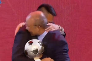 Video: Lộ diện chủ nhân Quả bóng vàng 2019