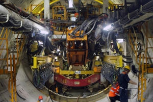 Xem “siêu robot” đào hầm metro Bến Thành - Suối Tiên