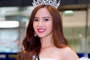 Á hậu Du lịch Hoàn vũ thế giới đóng phim Tết cùng danh hài Hoài Linh