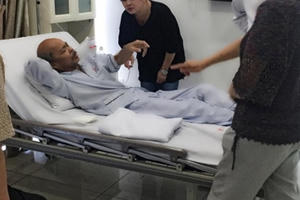 NSƯT Hán Văn Tình khóc nói ‘không biết còn được bao lâu nữa’