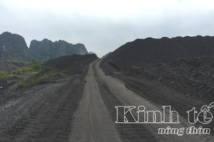 Công ty Tuyển than Cửa Ông ngang nhiên đổ xít trái phép, uy hiếp vịnh Bái Tử Long Công ty Tuyển than Cửa Ông ngang nhiên đổ xít trái phép, uy hiếp vịnh Bái Tử Long