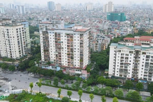 Căn hộ chung cư đua nhau đòi tăng giá, người mua "chóng mặt" Căn hộ chung cư đua nhau đòi tăng giá, người mua "chóng mặt"