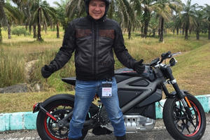 Khi nhà báo chơi xế khủng