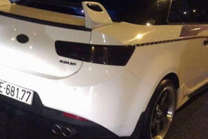 Hà Nội: Va chạm với "xế hộp", nam thanh niên bất tỉnh tại chỗ