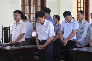 Trưởng ban quản lý rừng phòng hộ cùng thuộc cấp lập khống hồ sơ nhận tiền bồi thường