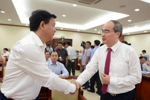 Ông Đinh La Thăng gửi lời cám ơn Nhân dân TP Hồ Chí Minh