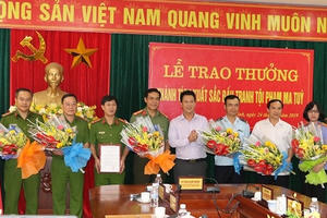 Hà Tĩnh: Thưởng nóng cho lực lượng đánh án ma túy